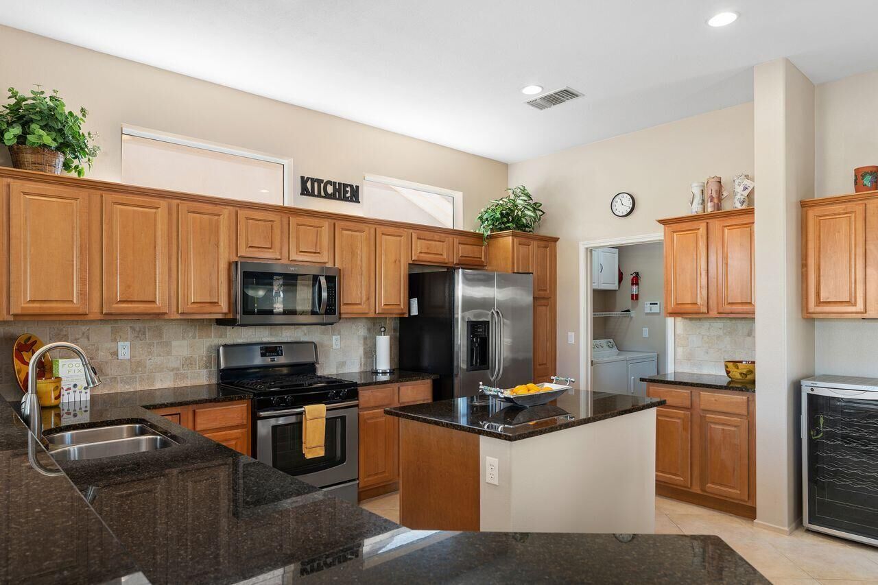 Property Photo: 78610 Sunrise Mountain View CA 92211