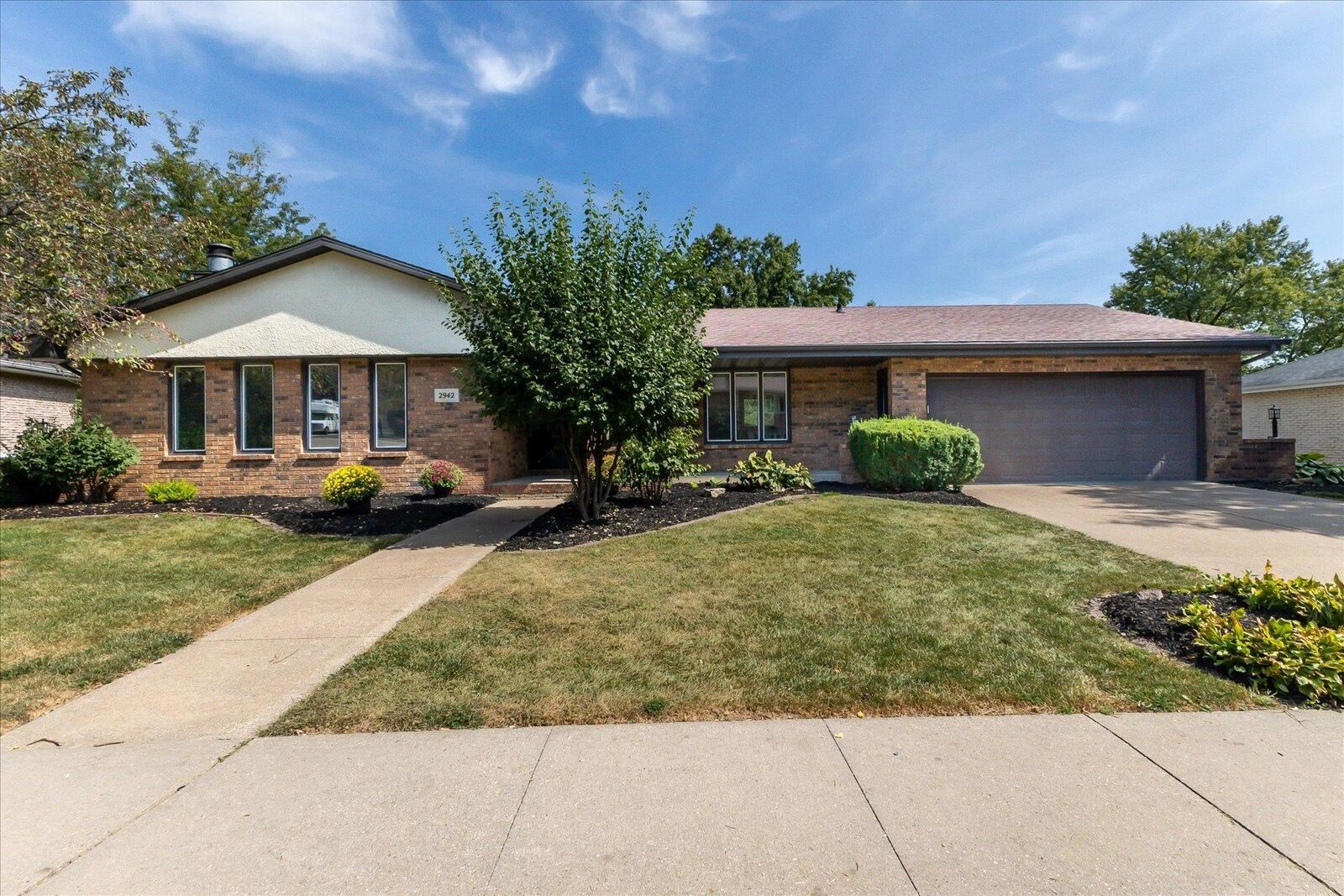 Property Photo:  2942 Fox Hollow Drive  IA 52001 