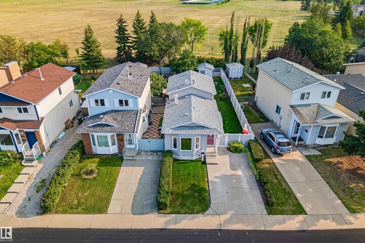 2013 108 Street NW  Edmonton AB T6J 5V4 photo