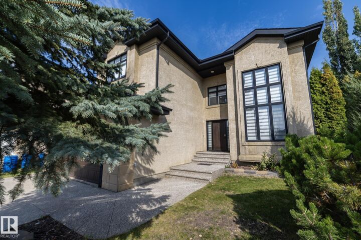 Property Photo:  926 Thompson Place NW  AB T6R 3K4 