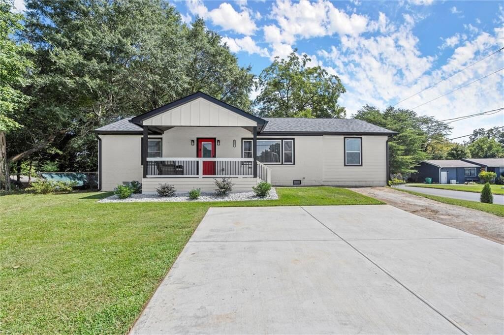 Property Photo:  1386 Columbia Drive  GA 30032 