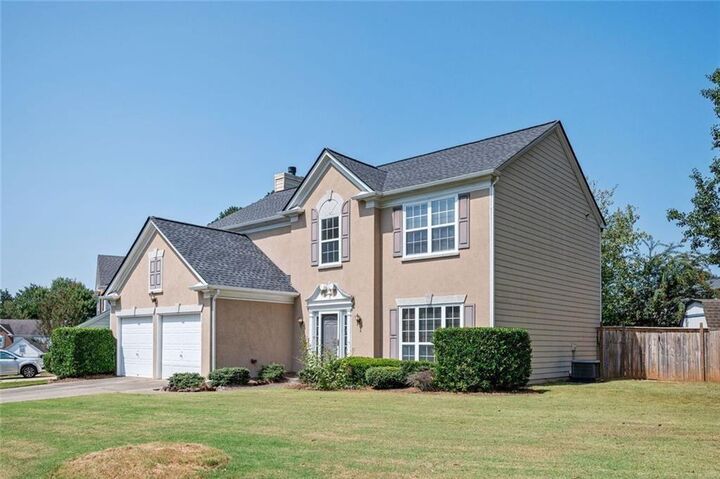 Property Photo: 661 Glenbarrett Court NE GA 30066