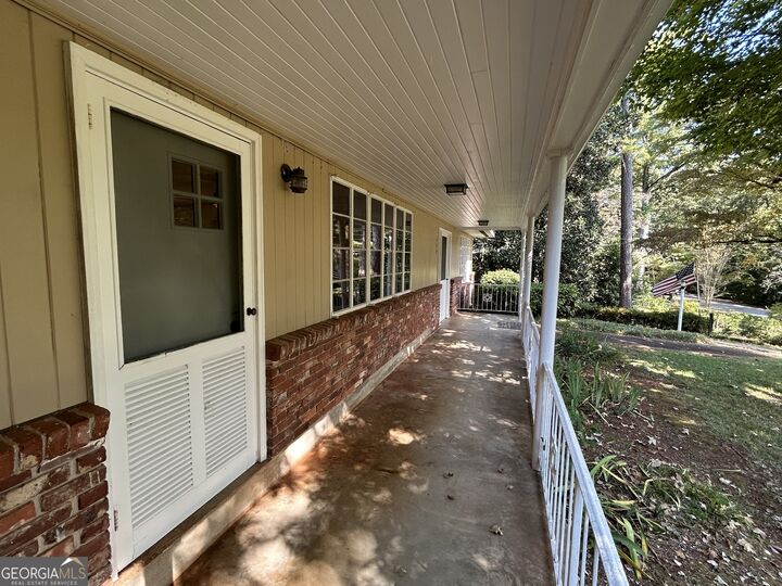 Property Photo: 609 Cherokee Road GA 30240