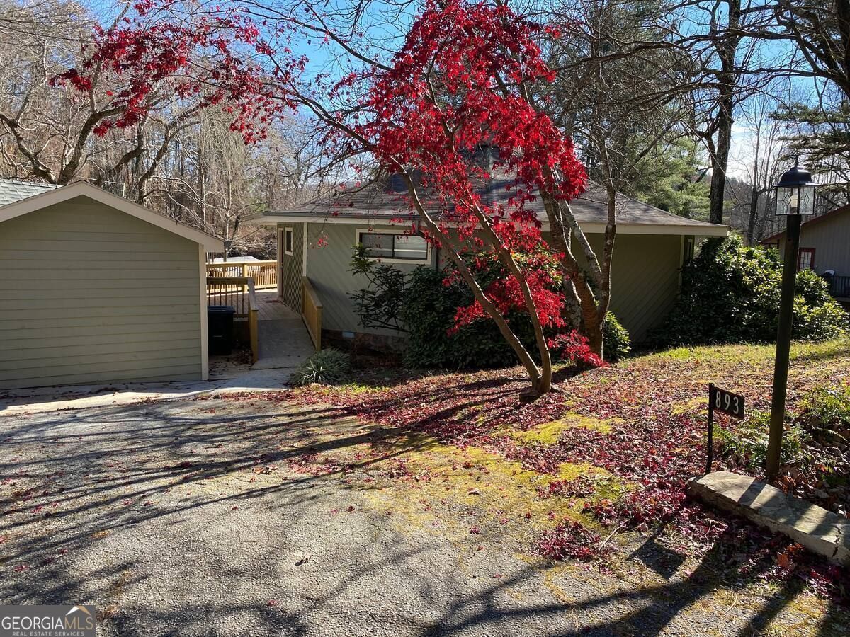Property Photo:  893 Old 441 S  GA 30525 