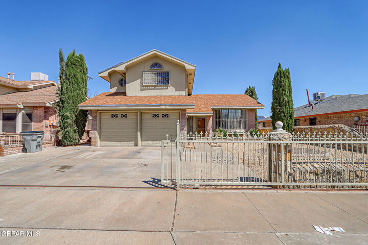 Property Photo:  2900 Gilberto Avila Street  TX 79936 