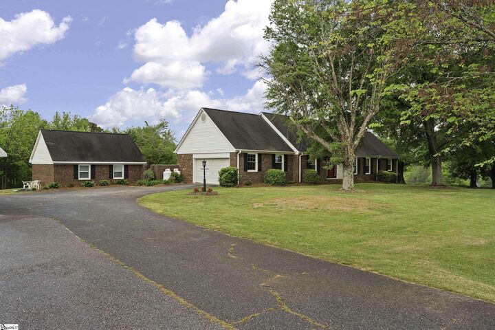 Property Photo: 411 Double Branch Road SC 29330