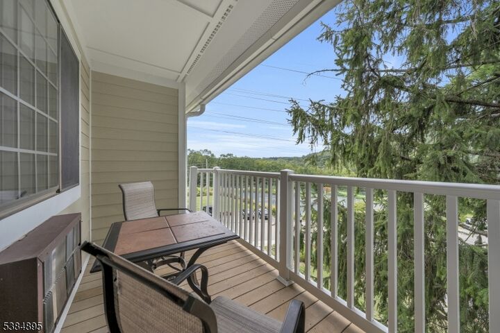 Property Photo:  14 Foxwood Dr E  NJ 07950 
