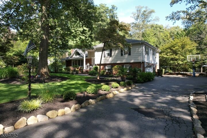 Property Photo:  529 Covington  NJ 07481 