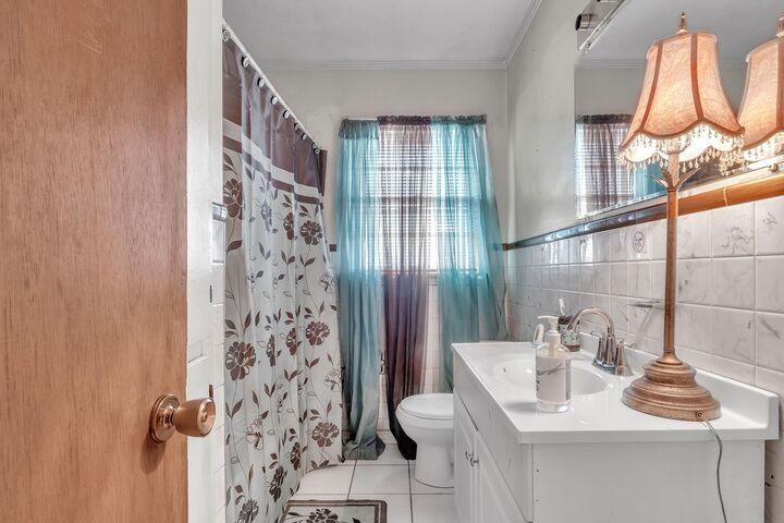 Property Photo: 113 Gaylane Dr MS 39702