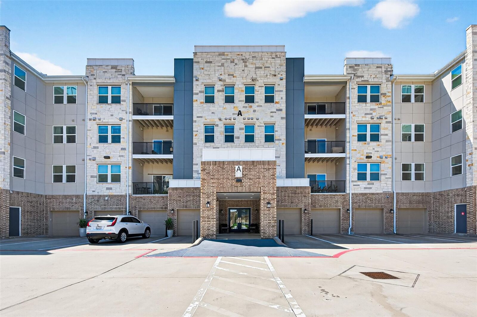 Property Photo:  6804 Westview Drive 1207  TX 77055 