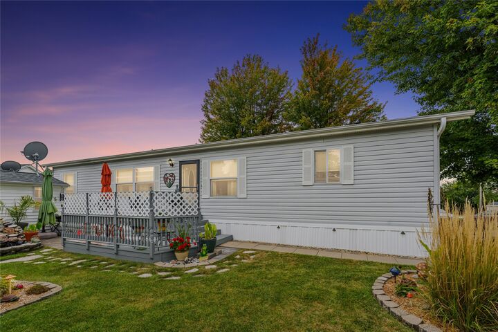 834 W 190th Street 27  Ames IA 50010 photo