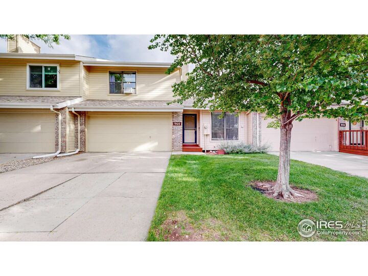 Property Photo: 960 Shire Ct CO 80526