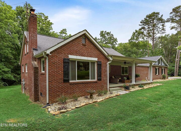 Property Photo: 8405 Washington Pike TN 37721