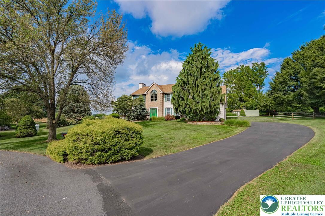 Property Photo: 1672 Burdell Lane PA 18011