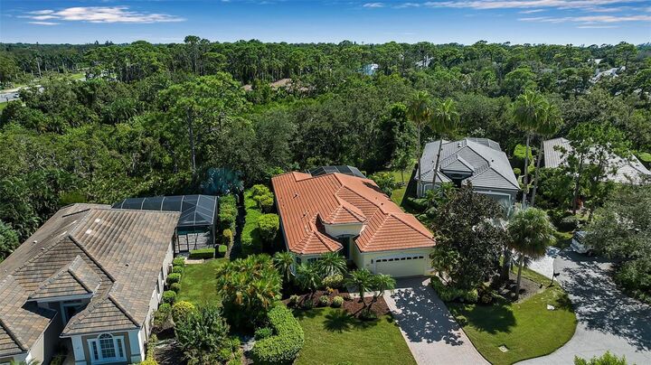 Property Photo: 21 Bayhead Lane FL 34229