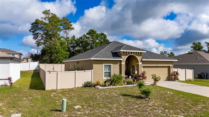 Property Photo:  248 Gladiola Court  FL 34759 