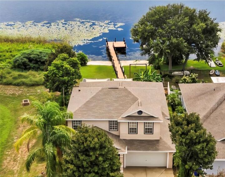 1408 Kellogg Drive  Tavares FL 32778 photo