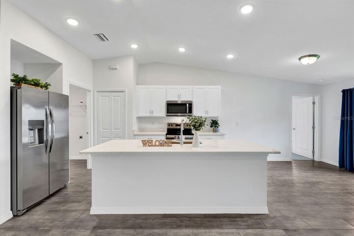 Property Photo: 1314 SW 35th Terrace FL 33914