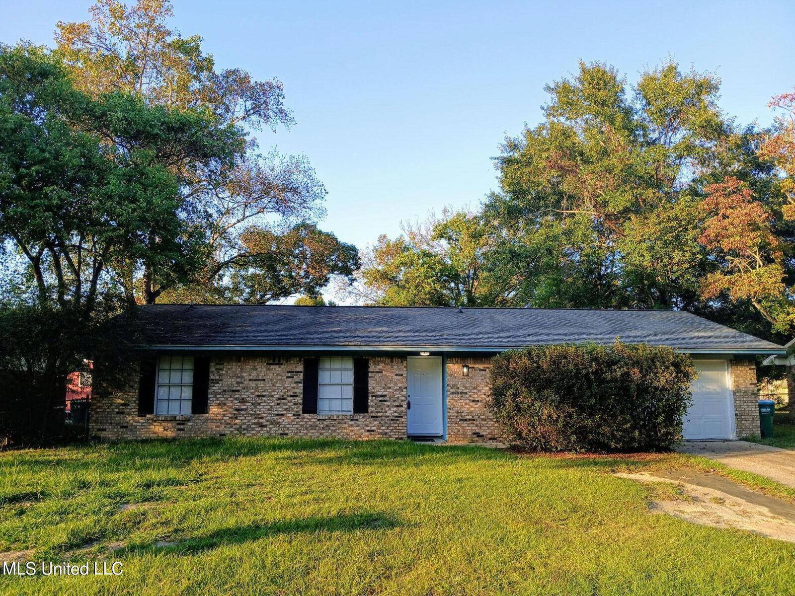 Property Photo:  1010 Michelle Drive  MS 39503 