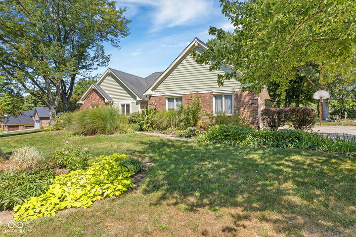 Property Photo:  6118 Deerwood Drive  IN 46143 