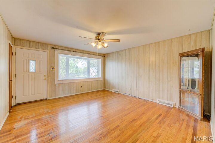 Property Photo: 6008 Jackson Avenue MO 63134
