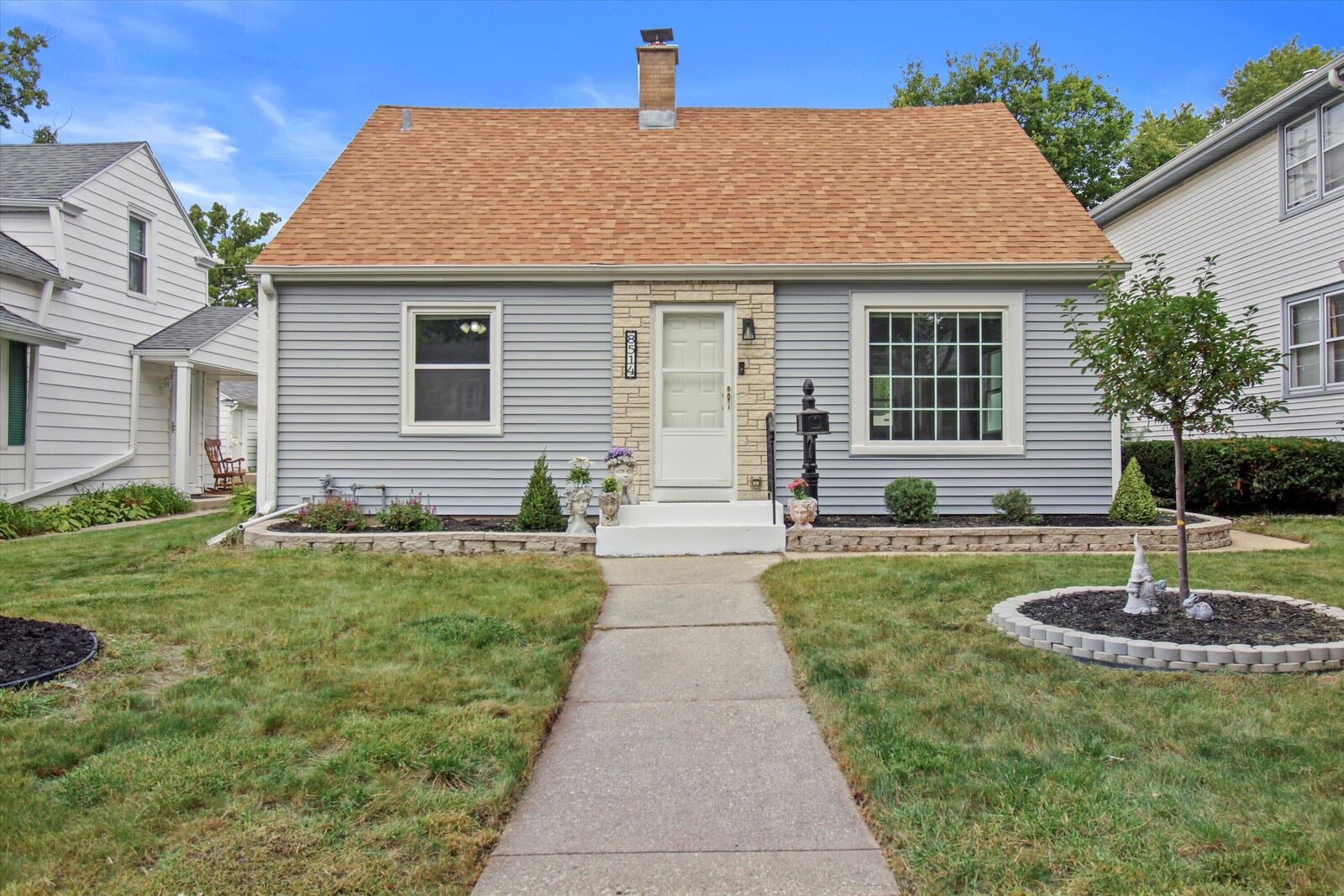 Property Photo: 8514 W Center St WI 53222