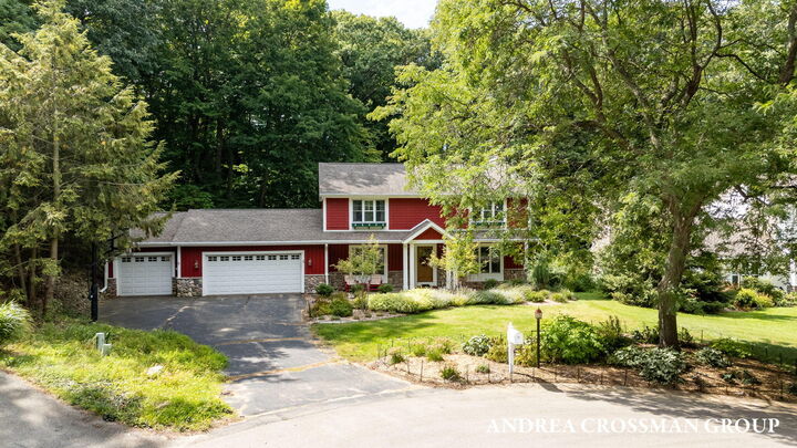 Property Photo: 210 Timbercrest Court MI 49424