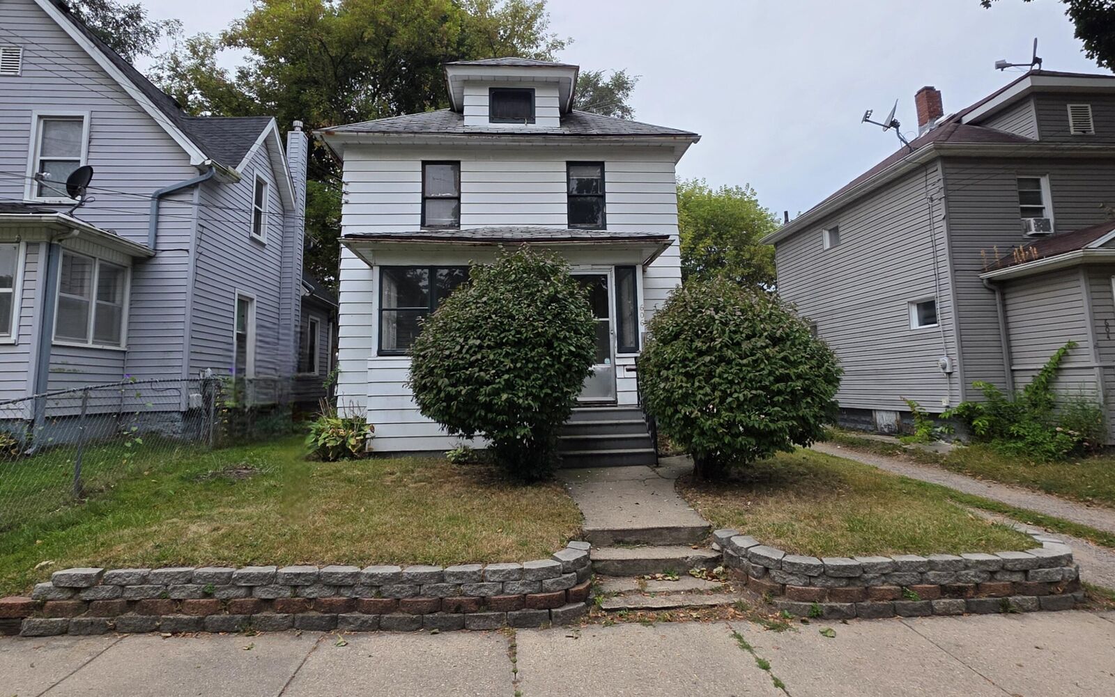Property Photo: 606 S Gorham Street MI 49203