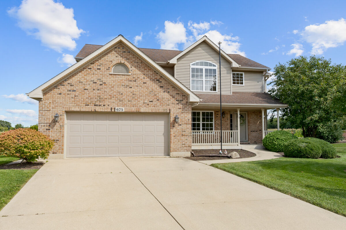 Property Photo:  675 Hunters  Path  IL 60152 