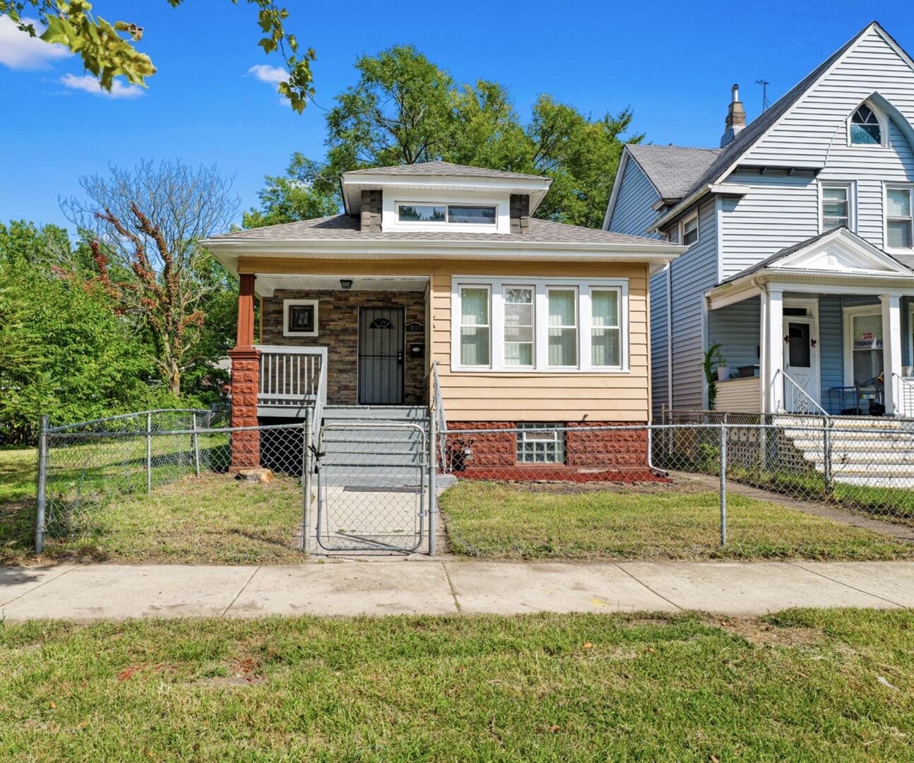 Property Photo:  12127 S Normal Avenue  IL 60628 