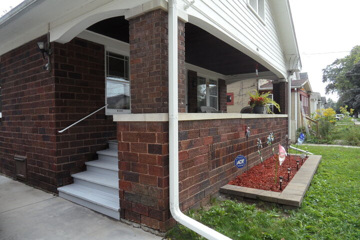 Property Photo: 636 Bangs Street IL 60505