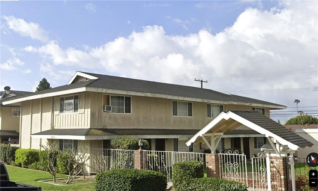 Property Photo:  12111 Bailey Street 3  CA 92845 