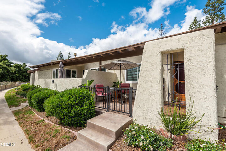 Property Photo:  1129 Glenbridge Circle  CA 91361 