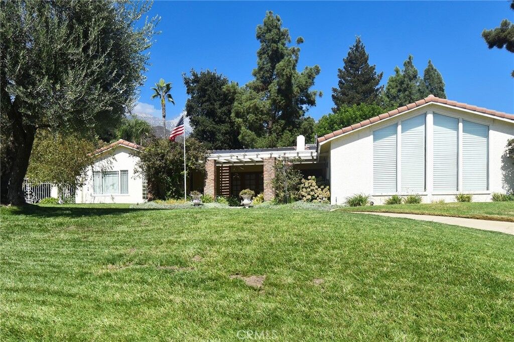 Property Photo:  2350 Sunset Curve  CA 91784 