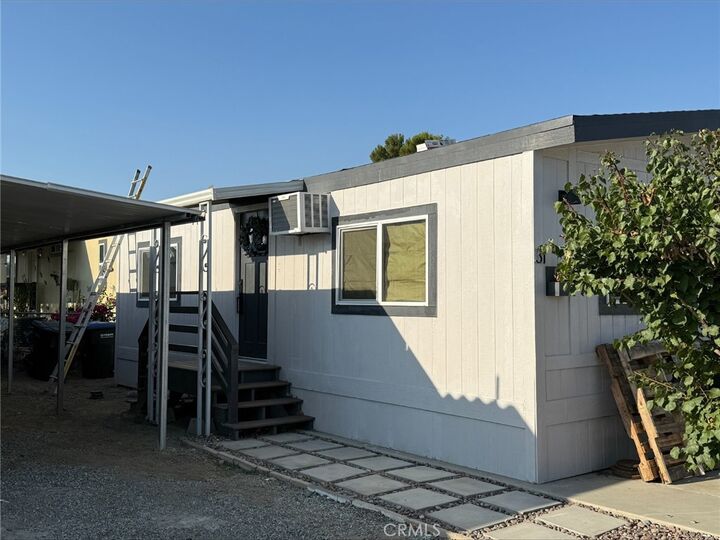 Property Photo: 351 E Seventh Street E 31 CA 92583