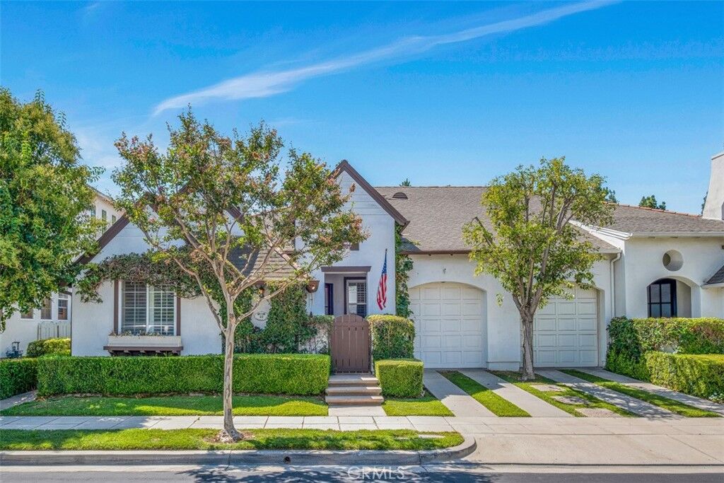 Property Photo:  22 Garden Gate Lane  CA 92620 