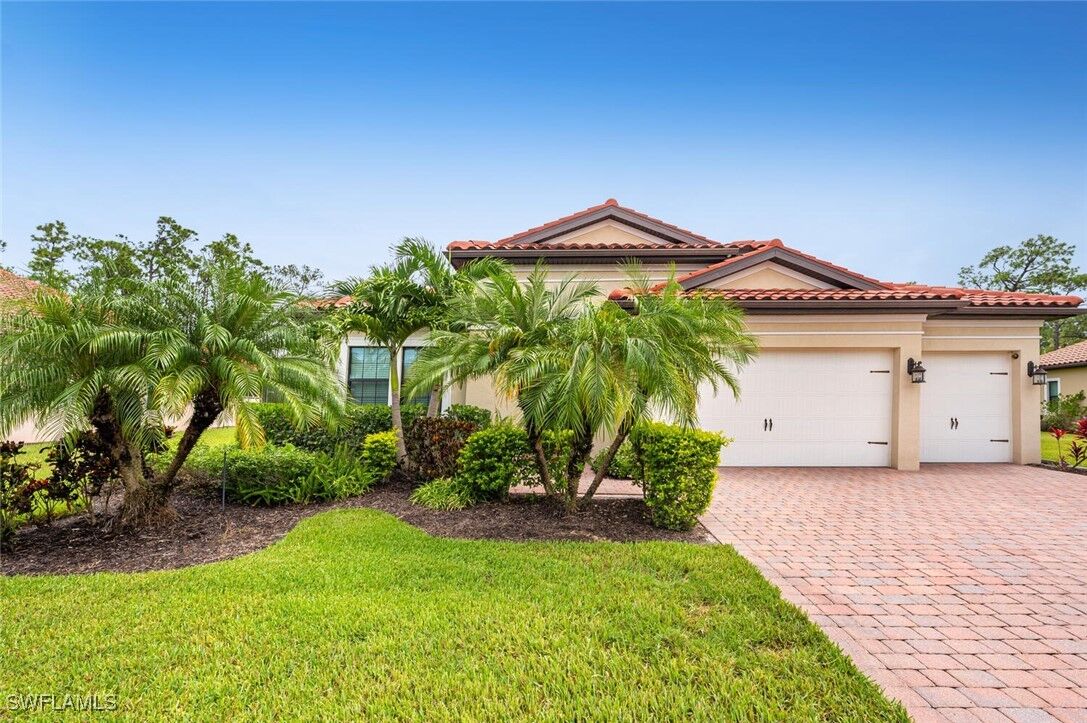 Property Photo:  1523 Mockingbird Drive  FL 34120 