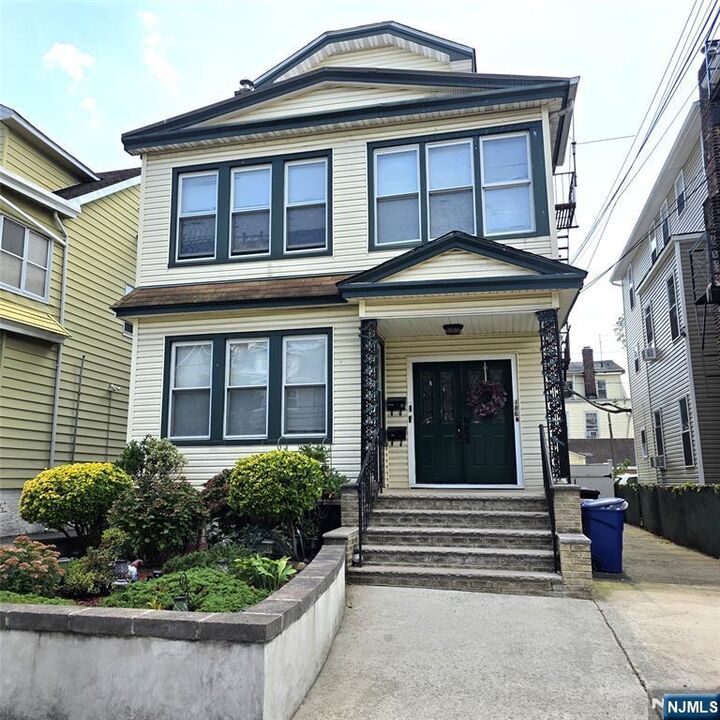 Property Photo:  186 Scheerer Avenue  NJ 07112 