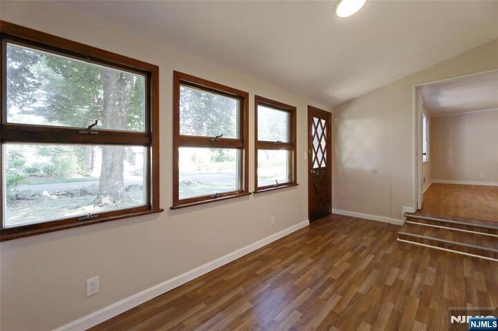 Property Photo:  32 Heighwood Trail  NJ 07871 