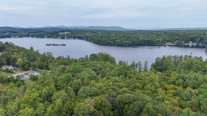 Property Photo:  1 Jackson Lane  NH 03225 