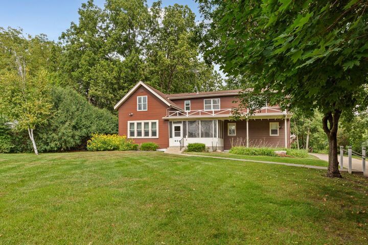 Property Photo: 904 Forest Avenue MN 55057