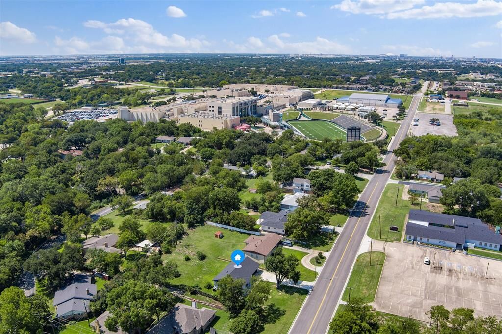 Property Photo:  421 E Tarrant Road  TX 75050 