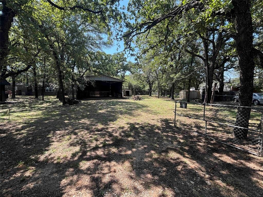 Photo de la propriété:  1305 Fox Hollow Court  TX 76020 