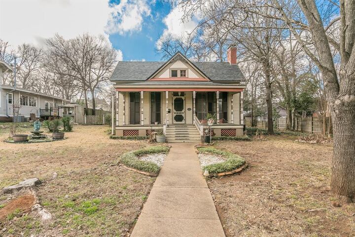 Property Photo: 511 S Royall Street TX 75801