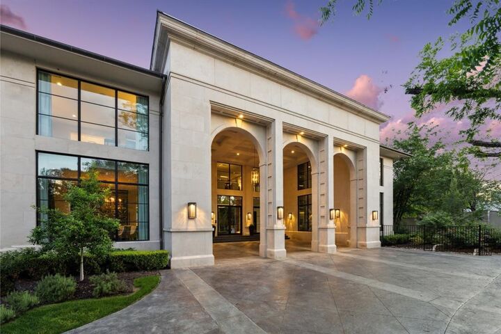 Photo de la propriété:  5214 Royal Lane  TX 75229 