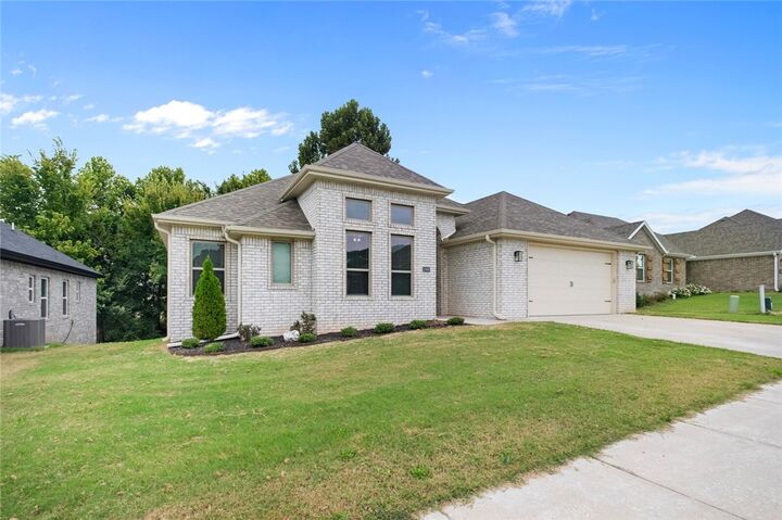 1568 N Dawes  Fayetteville AR 72704 photo