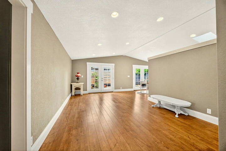 Property Photo: 767 Twin Pines Circle OR 97520