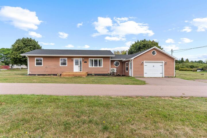 11 Fraser Street  Northport PE C0B 1B0 photo