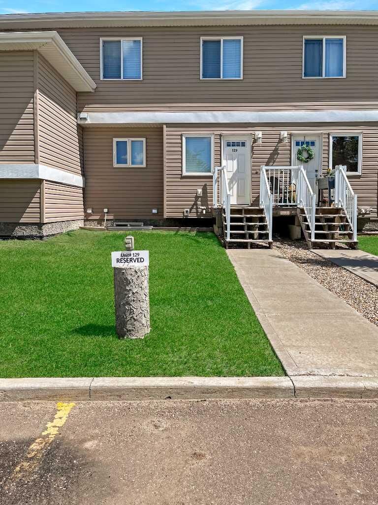 Property Photo: 9105 91 Street 129 AB T8X 0E6