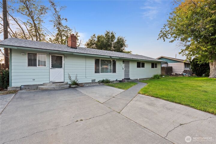 Property Photo: 518 S 5th Avenue WA 99344